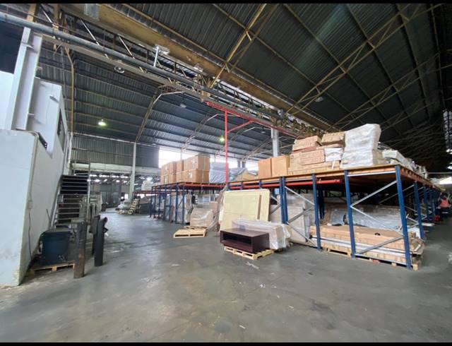 8,000M² WAREHOUSE TO LET IN INDUSTRIA WEST